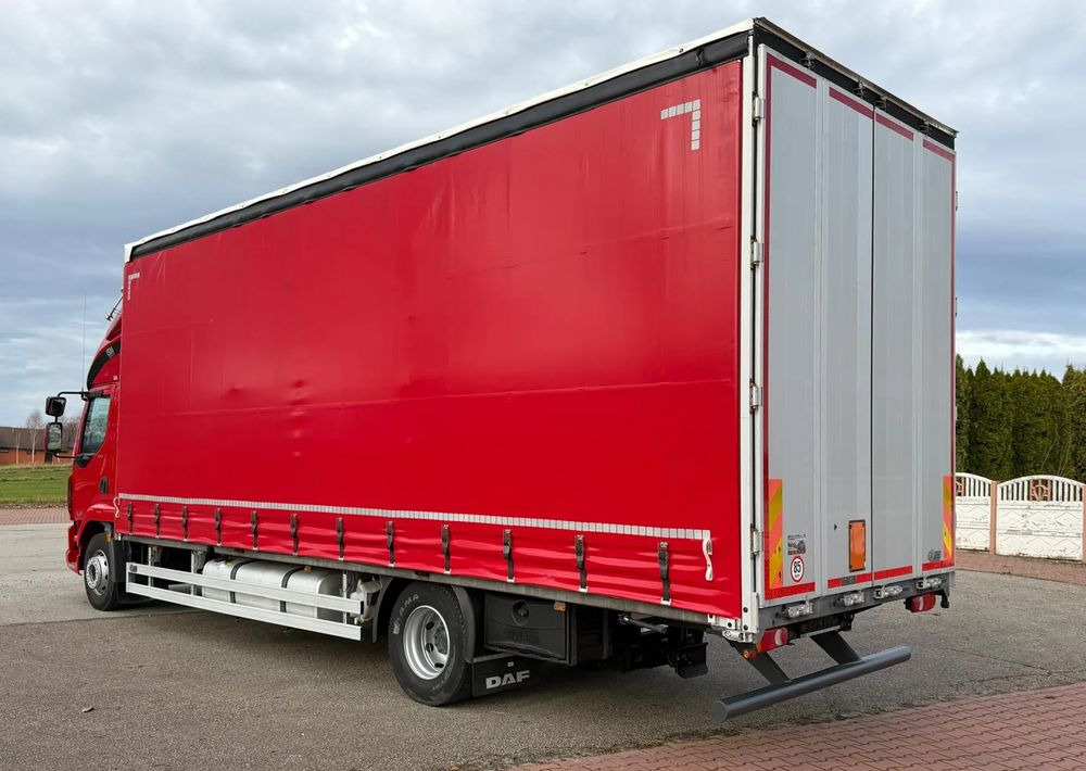 DAF LF 260 / WINDA / 16TON DMC / 3M WYSOKOŚĆ / JUMBO / FIRANKA / SYPIALKA / AUTOMAT / JEDEN WŁAŚCICIE / EURO 6 / 2017/ SPROWADZONY / 19 PALET / DUŻA ŁADOWNOŚĆ / - 커튼사이더 트럭 : 사진 4 DAF LF 260 / WINDA / 16TON DMC / 3M WYSOKOŚĆ / JUMBO / FIRANKA / SYPIALKA / AUTOMAT / JEDEN WŁAŚCICIE / EURO 6 / 2017/ SPROWADZONY / 19 PALET / DUŻA ŁADOWNOŚĆ / - 커튼사이더 트럭 : 사진 4