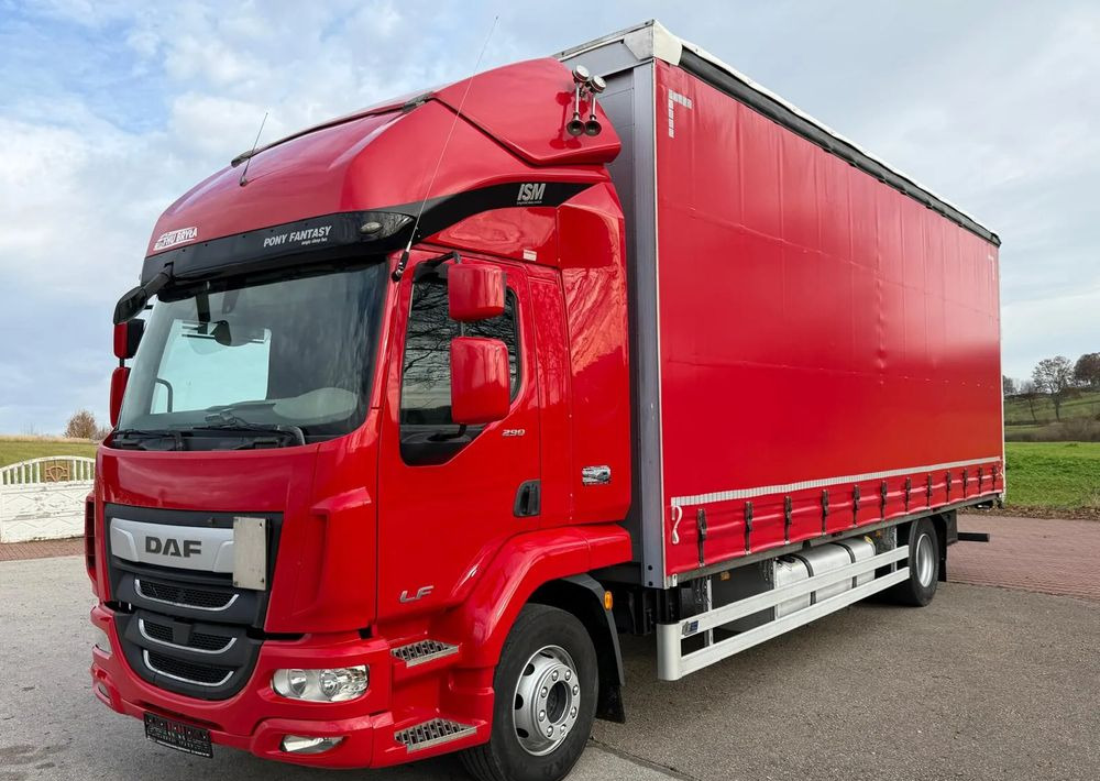 커튼사이더 트럭 DAF LF 260 / WINDA / 16TON DMC / 3M WYSOKOŚĆ / JUMBO / FIRANKA / SYPIALKA / AUTOMAT / JEDEN WŁAŚCICIE / EURO 6 / 2017/ SPROWADZONY / 19 PALET / DUŻA ŁADOWNOŚĆ / : 사진 12 커튼사이더 트럭 DAF LF 260 / WINDA / 16TON DMC / 3M WYSOKOŚĆ / JUMBO / FIRANKA / SYPIALKA / AUTOMAT / JEDEN WŁAŚCICIE / EURO 6 / 2017/ SPROWADZONY / 19 PALET / DUŻA ŁADOWNOŚĆ / : 사진 12