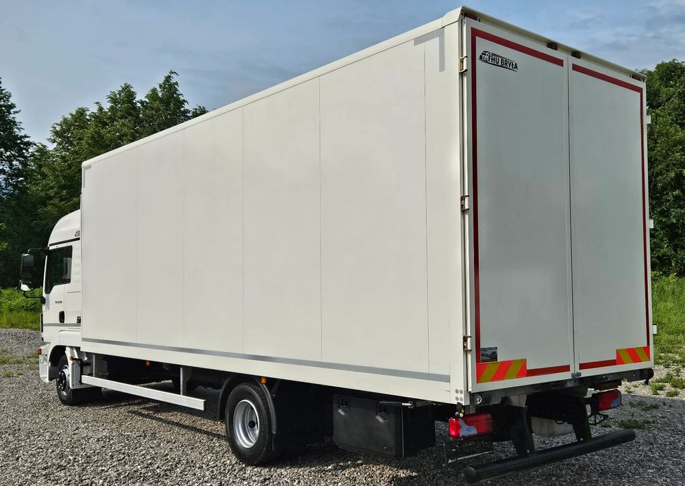 MAN TGL 12.250 / KONTENER / IZOTERMA / WINDA / 2019R / EURO 6 / PEŁEN SERWIS / 6 TON ŁADOWNOŚĆ / SPROWADZONY / ZADBANY / JAK NOWY / KSIĄŻKA SERWISOWA / E6 / 17 PALET - 박스 트럭 : 사진 5 MAN TGL 12.250 / KONTENER / IZOTERMA / WINDA / 2019R / EURO 6 / PEŁEN SERWIS / 6 TON ŁADOWNOŚĆ / SPROWADZONY / ZADBANY / JAK NOWY / KSIĄŻKA SERWISOWA / E6 / 17 PALET - 박스 트럭 : 사진 5