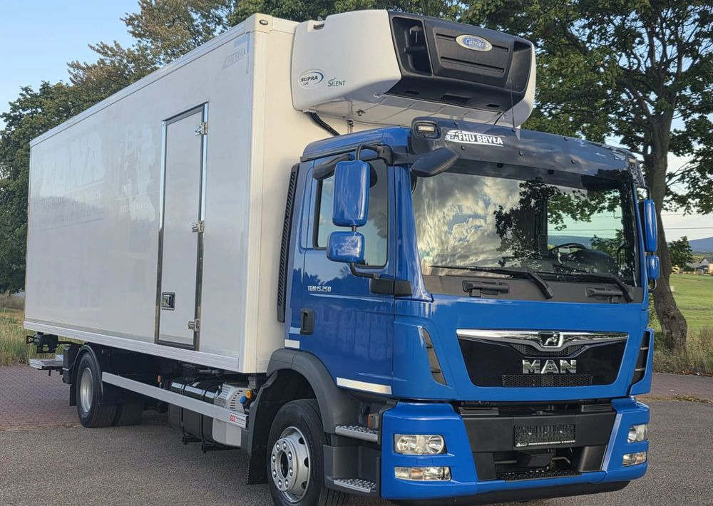 MAN TGM 15.250 / CHŁODNIA / WINDA / 2018 ROK / 230 TYŚ KM / AUTOMAT / SPROWADZONY / E6 / 18 EUROPALET/ - 냉동탑차 : 사진 2 MAN TGM 15.250 / CHŁODNIA / WINDA / 2018 ROK / 230 TYŚ KM / AUTOMAT / SPROWADZONY / E6 / 18 EUROPALET/ - 냉동탑차 : 사진 2