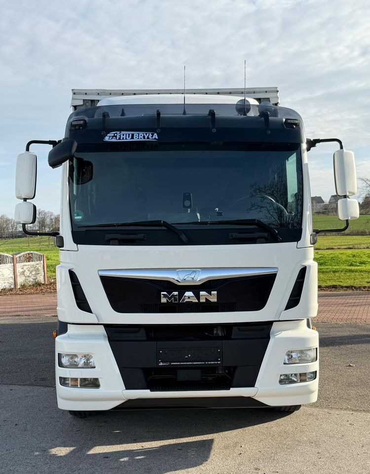 MAN TGM 15.290 / FIRANKA / 2016R / KLIMA POSTOJOWA /SPROWADZONY/ 8T ŁADOWNOŚĆ / 17 PALET / E6 / WINDA / - 커튼사이더 트럭 : 사진 3 MAN TGM 15.290 / FIRANKA / 2016R / KLIMA POSTOJOWA /SPROWADZONY/ 8T ŁADOWNOŚĆ / 17 PALET / E6 / WINDA / - 커튼사이더 트럭 : 사진 3