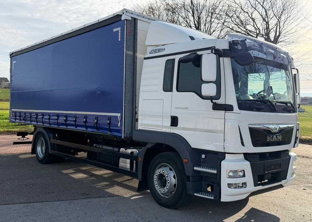MAN TGM 15.290 / FIRANKA / 2016R / KLIMA POSTOJOWA /SPROWADZONY/ 8T ŁADOWNOŚĆ / 17 PALET / E6 / WINDA / - 커튼사이더 트럭 : 사진 2 MAN TGM 15.290 / FIRANKA / 2016R / KLIMA POSTOJOWA /SPROWADZONY/ 8T ŁADOWNOŚĆ / 17 PALET / E6 / WINDA / - 커튼사이더 트럭 : 사진 2