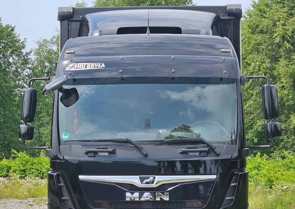 MAN TGM 15.290 / FIRANKA / 2019R / SPROWADZONY/ 7500 ŁADOWNOŚĆ / 18 PALET / E6 / JAK NOWY / WINDA / - 커튼사이더 트럭 : 사진 5 MAN TGM 15.290 / FIRANKA / 2019R / SPROWADZONY/ 7500 ŁADOWNOŚĆ / 18 PALET / E6 / JAK NOWY / WINDA / - 커튼사이더 트럭 : 사진 5
