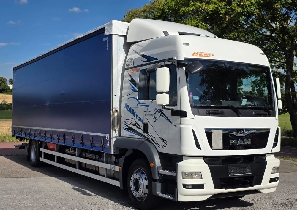 MAN TGM 18.290 / 18.250 /E6 / 22 PALETY / AUTOMAT / ZSUWANY DACH ORAZ BOKI / 9700 ŁADOWNOŚĆ / SERWISOWANY / NISKI PRZEBIEG / WINDA / FIRANKA / 11.2018 / 460 TYŚ PRZEBIEG / PIERWSZY WŁAŚCICIEL/ - 커튼사이더 트럭 : 사진 2 MAN TGM 18.290 / 18.250 /E6 / 22 PALETY / AUTOMAT / ZSUWANY DACH ORAZ BOKI / 9700 ŁADOWNOŚĆ / SERWISOWANY / NISKI PRZEBIEG / WINDA / FIRANKA / 11.2018 / 460 TYŚ PRZEBIEG / PIERWSZY WŁAŚCICIEL/ - 커튼사이더 트럭 : 사진 2