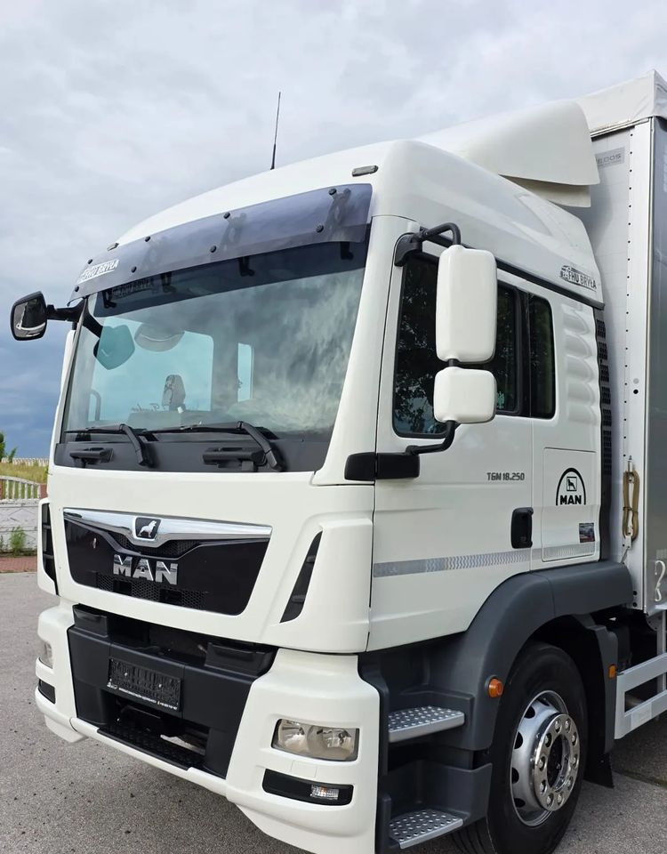 MAN TGM 18.290 / 18.250 /E6 / 22 PALETY / AUTOMAT / ZSUWANY DACH ORAZ BOKI / 9700 ŁADOWNOŚĆ / SERWISOWANY / NISKI PRZEBIEG / WINDA / FIRANKA / SPROWADZONY / 2019 / 335 TYŚ PRZEBIEG / PIERWSZY WŁAŚCIC - 커튼사이더 트럭 : 사진 5 MAN TGM 18.290 / 18.250 /E6 / 22 PALETY / AUTOMAT / ZSUWANY DACH ORAZ BOKI / 9700 ŁADOWNOŚĆ / SERWISOWANY / NISKI PRZEBIEG / WINDA / FIRANKA / SPROWADZONY / 2019 / 335 TYŚ PRZEBIEG / PIERWSZY WŁAŚCIC - 커튼사이더 트럭 : 사진 5
