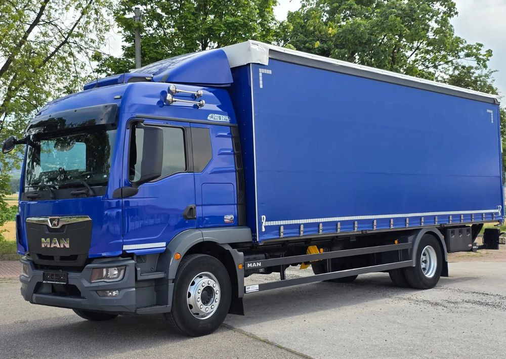MAN TGM 18.320 / 18.290 / NOWY MODEL / E6 / 20PALET / 9200 ŁADOWNOŚĆ / SERWISOWANY / NISKI PRZEBIEG / WINDA / FIRANKA / SPROWADZONY / 2021 / NISKI PRZEBIEG /PIERWSZY WŁAŚCICIEL/ - 커튼사이더 트럭 : 사진 2 MAN TGM 18.320 / 18.290 / NOWY MODEL / E6 / 20PALET / 9200 ŁADOWNOŚĆ / SERWISOWANY / NISKI PRZEBIEG / WINDA / FIRANKA / SPROWADZONY / 2021 / NISKI PRZEBIEG /PIERWSZY WŁAŚCICIEL/ - 커튼사이더 트럭 : 사진 2