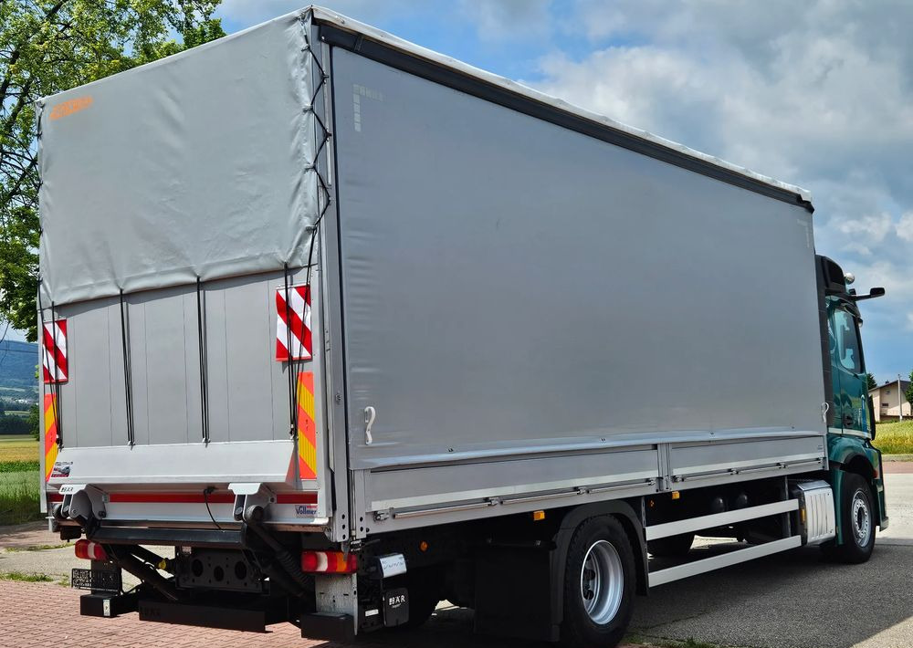 Mercedes-Benz ACTROS 1833 / BURTO-FIRANKA / WINDA / 18 PALET / 8600 ŁADOWNOŚĆ / AUTOMAT / DUŻY SILNIK / 10.2019 ROK / SYPIALKA / LEDY / KAMERY / VIRTUAL COCPIT/ JAK NOWY - 커튼사이더 트럭 : 사진 5 Mercedes-Benz ACTROS 1833 / BURTO-FIRANKA / WINDA / 18 PALET / 8600 ŁADOWNOŚĆ / AUTOMAT / DUŻY SILNIK / 10.2019 ROK / SYPIALKA / LEDY / KAMERY / VIRTUAL COCPIT/ JAK NOWY - 커튼사이더 트럭 : 사진 5