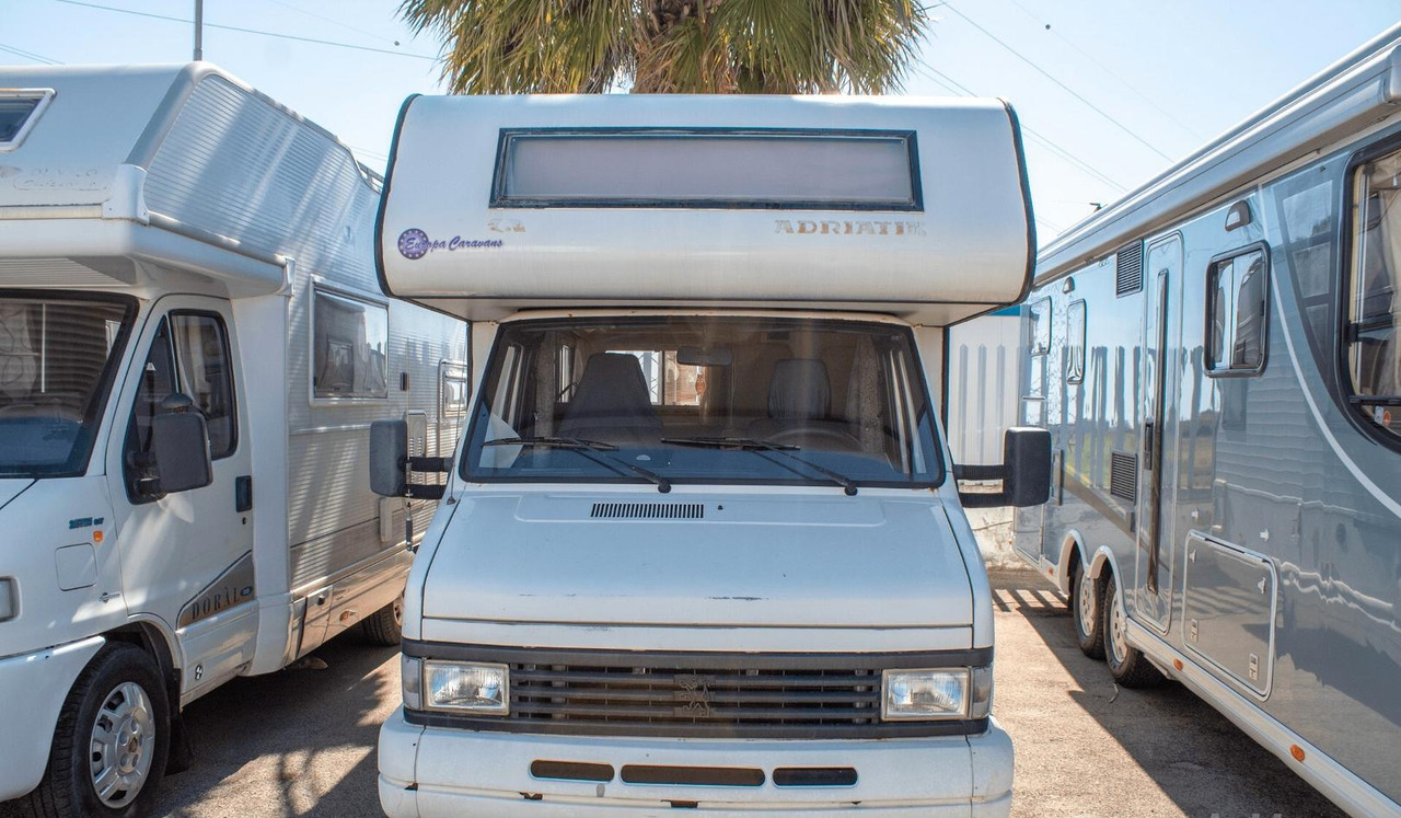 Adria 610 - 알코브 모터홈 : 사진 1 Adria 610 - 알코브 모터홈 : 사진 1