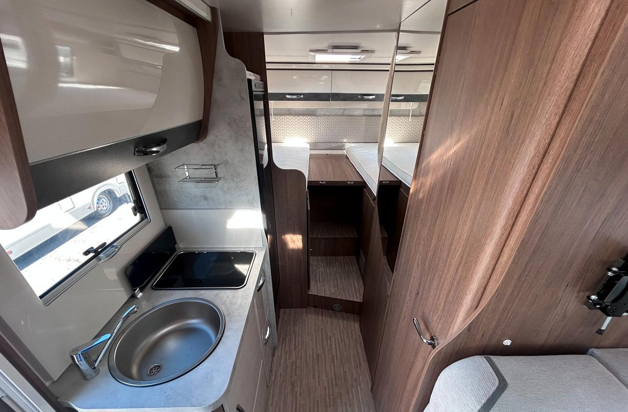 Elnagh BARON 65 - 알코브 모터홈 : 사진 5 Elnagh BARON 65 - 알코브 모터홈 : 사진 5