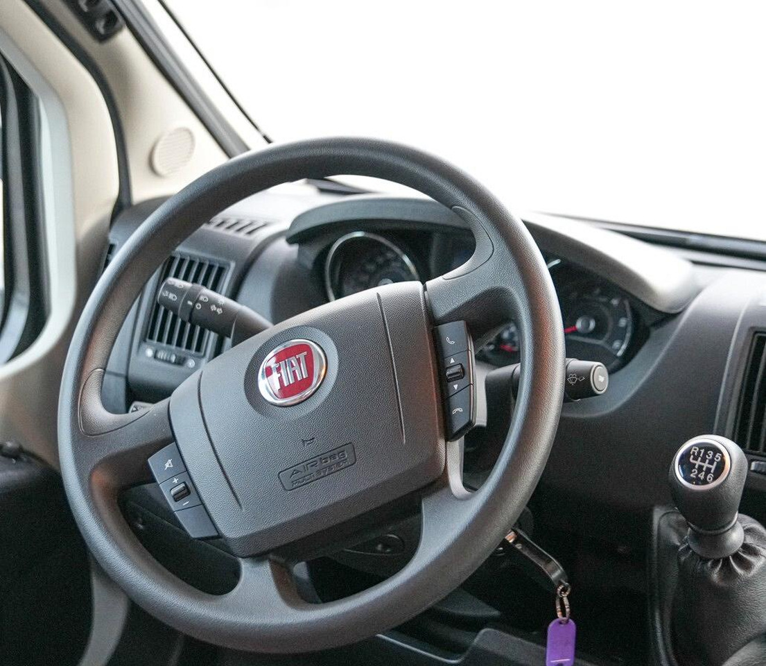 Knaus LIVE TRAVELLER 600 - 알코브 모터홈 : 사진 4 Knaus LIVE TRAVELLER 600 - 알코브 모터홈 : 사진 4