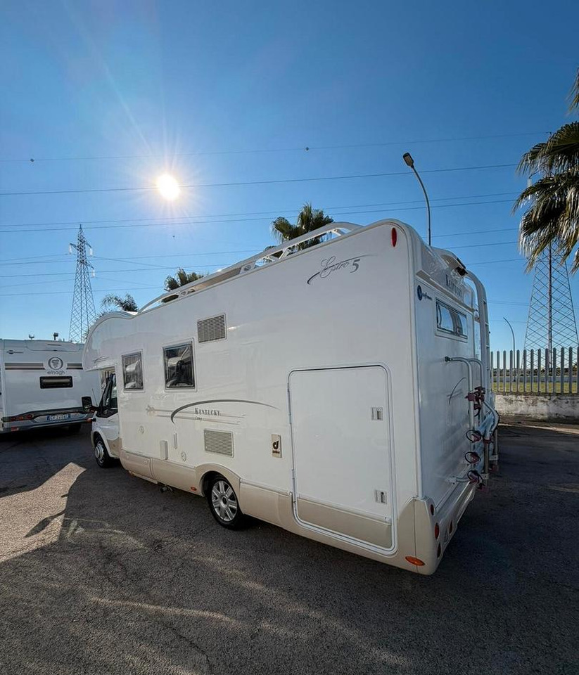 - 캠핑카 : 사진 3 - 캠핑카 : 사진 3