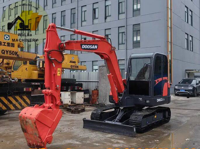 Doosan DH 60-7 - 미니 굴삭기 : 사진 1 Doosan DH 60-7 - 미니 굴삭기 : 사진 1