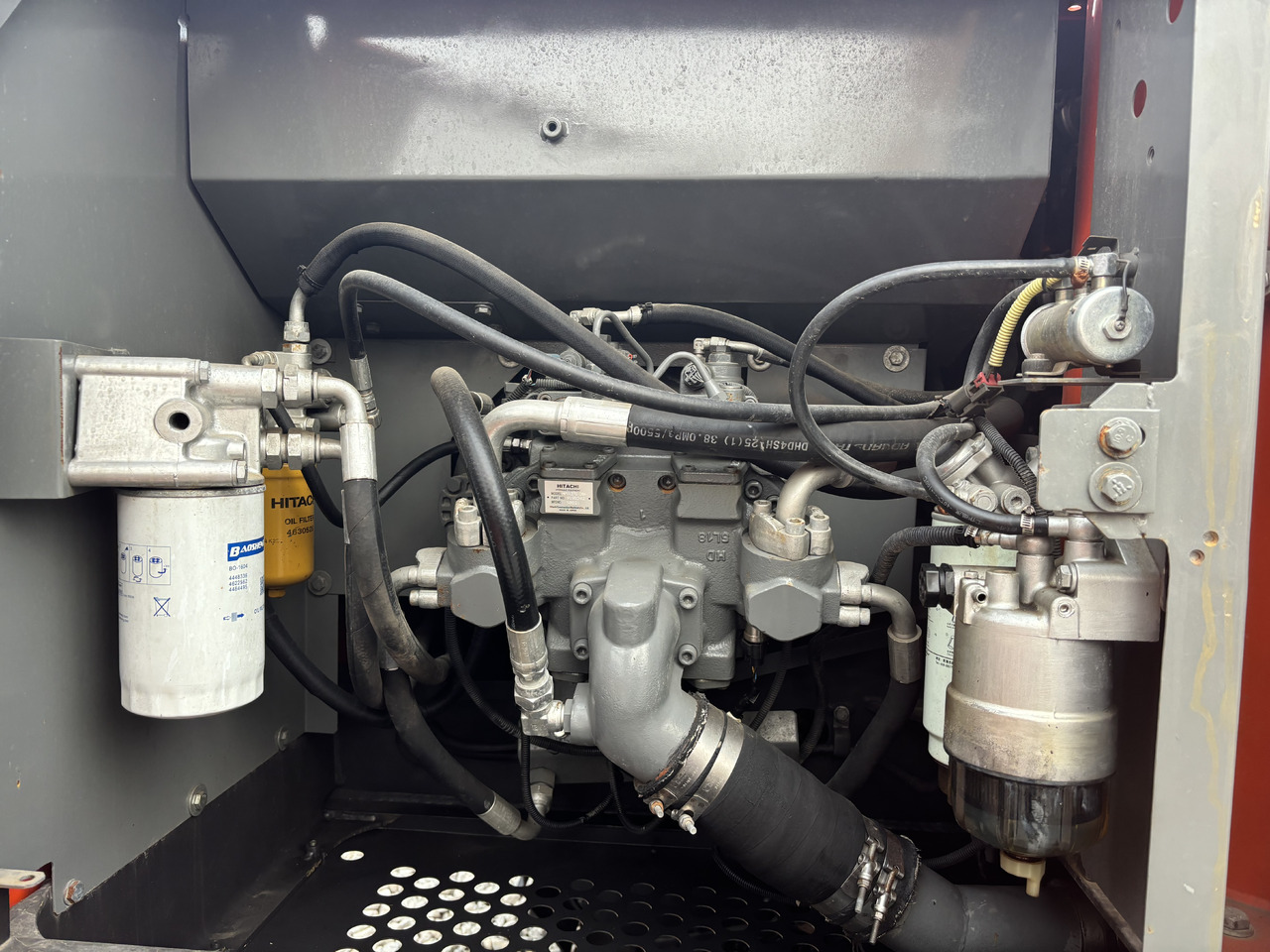 Hitachi Zx200-3 - 크롤러 굴삭기 : 사진 3 Hitachi Zx200-3 - 크롤러 굴삭기 : 사진 3