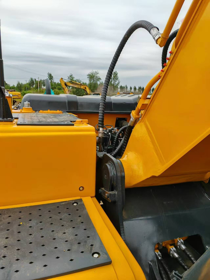 Hyundai Hyundai 220 LC-9 S - 크롤러 굴삭기 : 사진 2 Hyundai Hyundai 220 LC-9 S - 크롤러 굴삭기 : 사진 2