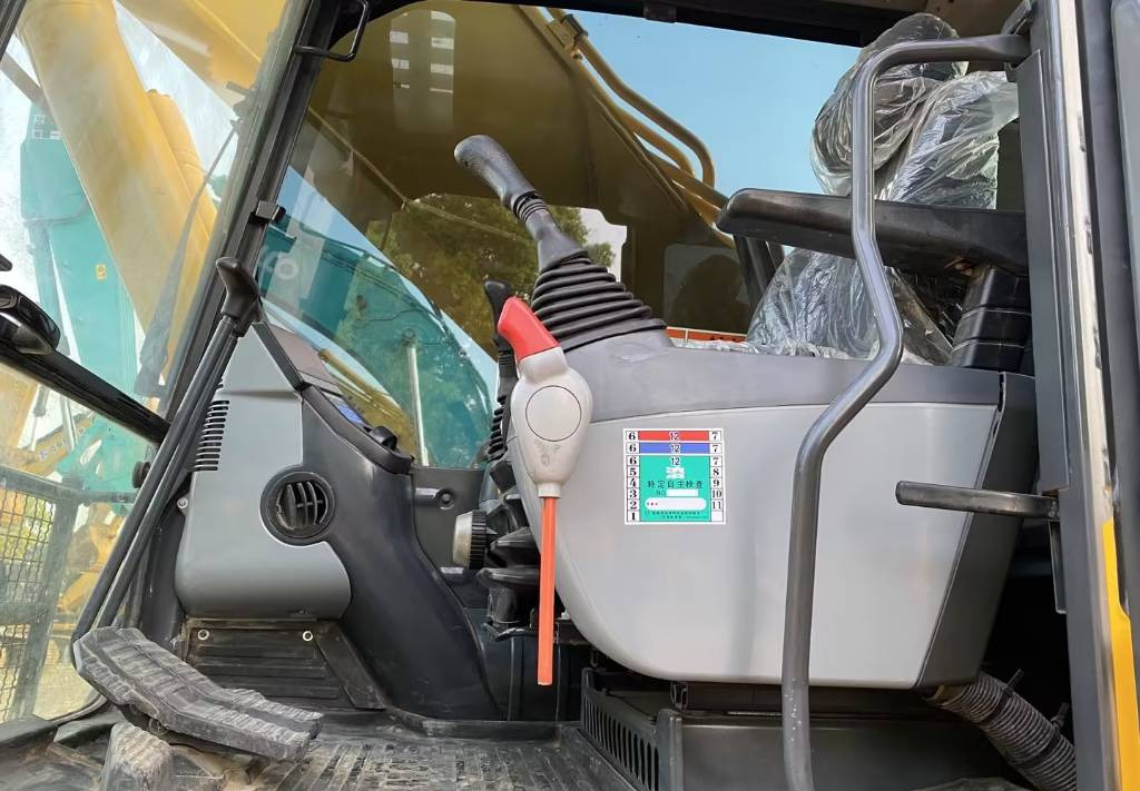 KOMATSU PC 450-8 - 크롤러 굴삭기 : 사진 5 KOMATSU PC 450-8 - 크롤러 굴삭기 : 사진 5