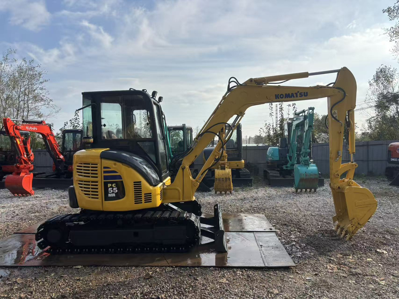 KOMATSU PC55MR-3 - 미니 굴삭기 : 사진 1 KOMATSU PC55MR-3 - 미니 굴삭기 : 사진 1