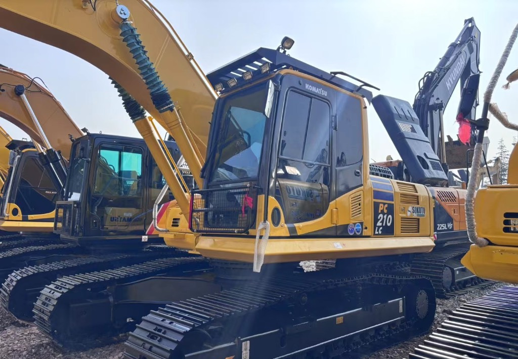 Komatsu PC 210 LC-8 - 크롤러 굴삭기 : 사진 1 Komatsu PC 210 LC-8 - 크롤러 굴삭기 : 사진 1