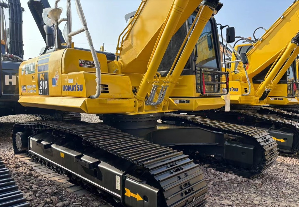 Komatsu PC 210 LC-8 - 크롤러 굴삭기 : 사진 2 Komatsu PC 210 LC-8 - 크롤러 굴삭기 : 사진 2