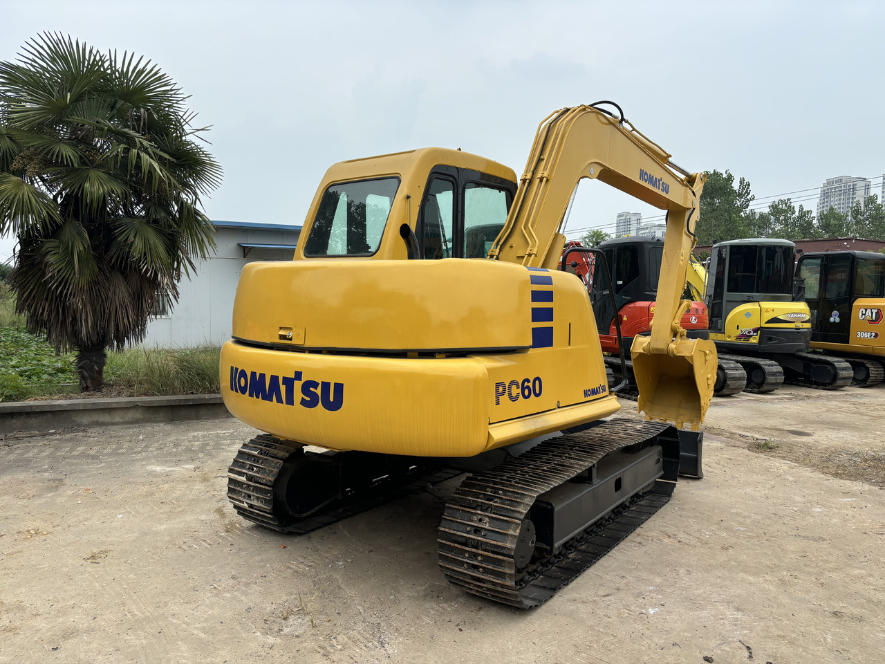 Komatsu PC 60-7 - 미니 굴삭기 : 사진 2 Komatsu PC 60-7 - 미니 굴삭기 : 사진 2