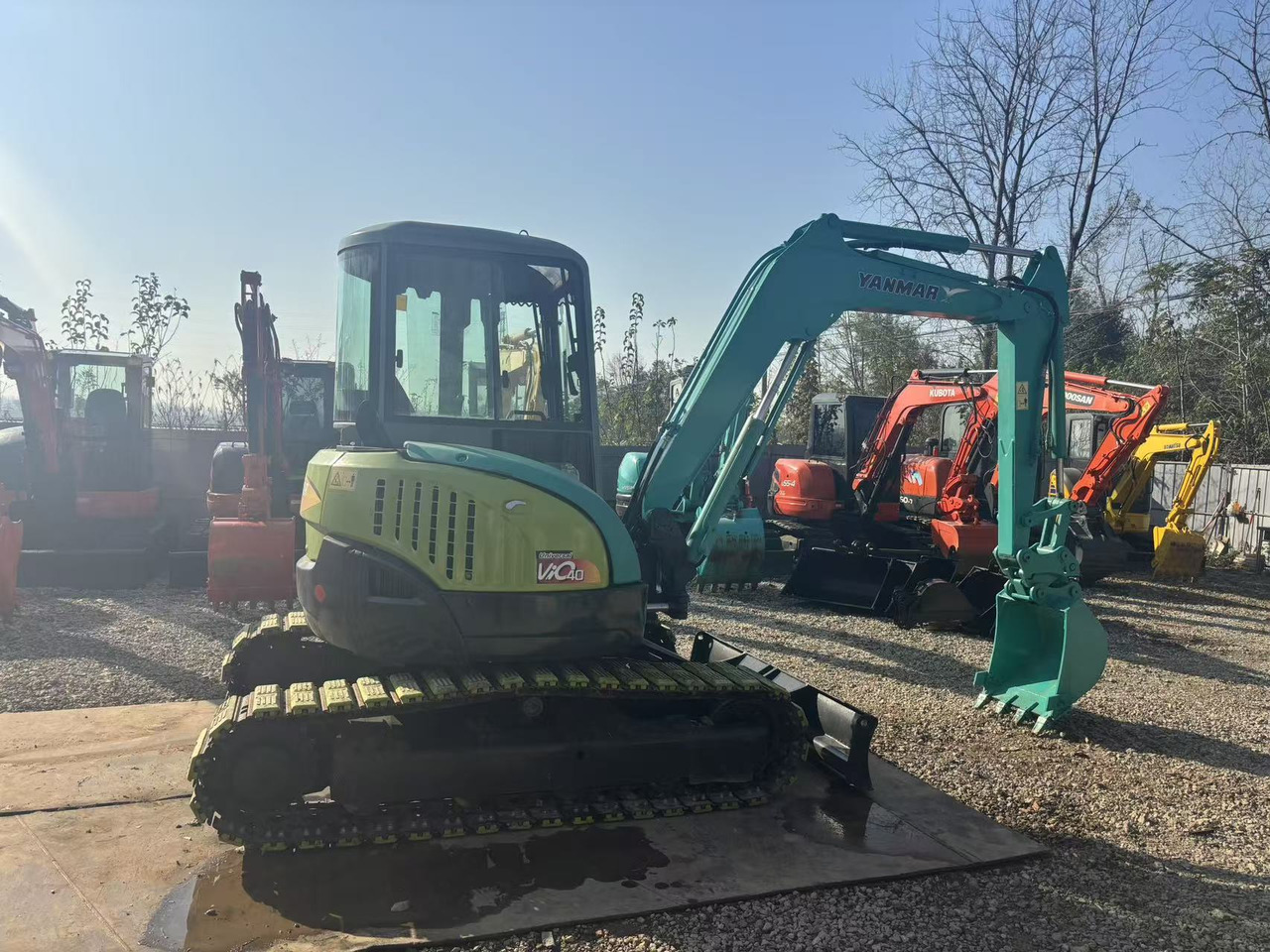 YANMAR VIO40 - 미니 굴삭기 : 사진 1 YANMAR VIO40 - 미니 굴삭기 : 사진 1