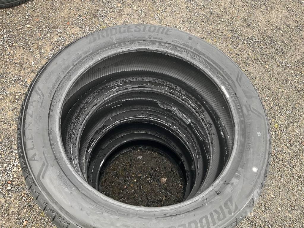 Bridgestone Alenza 255/50 R21 TYRES - 타이어 트럭 용 : 사진 4 Bridgestone Alenza 255/50 R21 TYRES - 타이어 트럭 용 : 사진 4