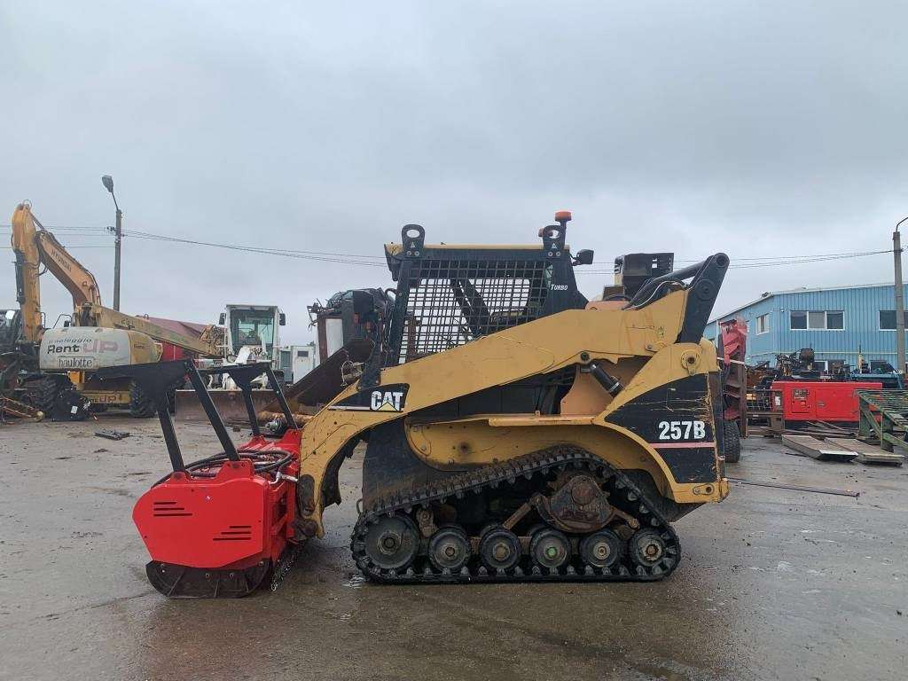 CAT 257 B - 스키드 스티어 로더 : 사진 3 CAT 257 B - 스키드 스티어 로더 : 사진 3