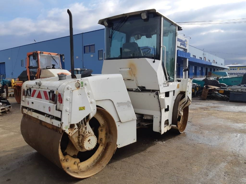 CAT CB 434 D - 로드 롤러 : 사진 4 CAT CB 434 D - 로드 롤러 : 사진 4