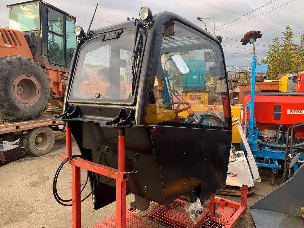CAT Telehandler Cabin NEW - 운전실 건설기계 용 : 사진 3 CAT Telehandler Cabin NEW - 운전실 건설기계 용 : 사진 3
