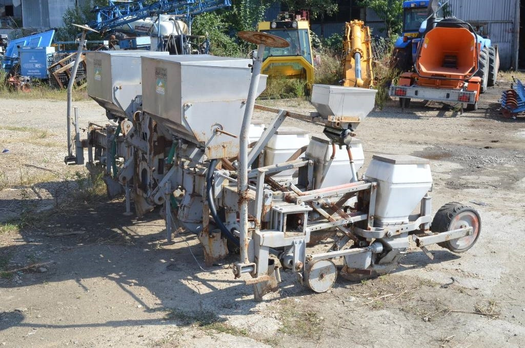 Carraro Elli 4000 - 정밀 파종기 : 사진 1 Carraro Elli 4000 - 정밀 파종기 : 사진 1
