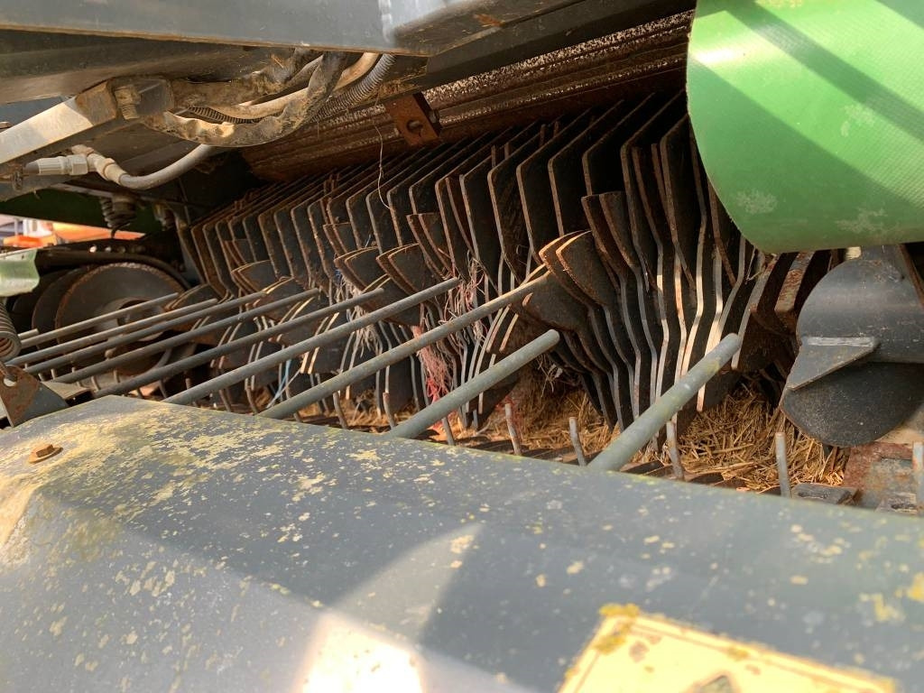 원형 베일러 Fendt 3250 : 사진 8 원형 베일러 Fendt 3250 : 사진 8