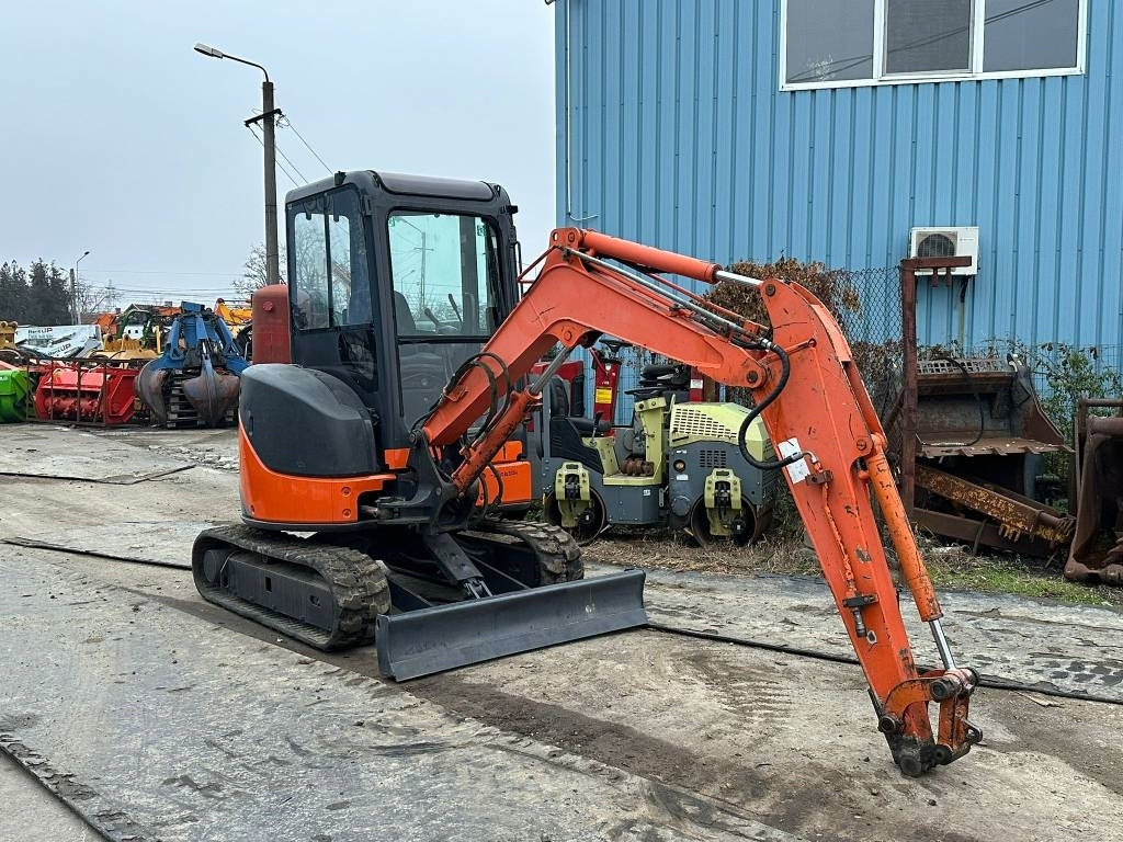 Hitachi ZX 27 U-2 - 미니 굴삭기 : 사진 5 Hitachi ZX 27 U-2 - 미니 굴삭기 : 사진 5