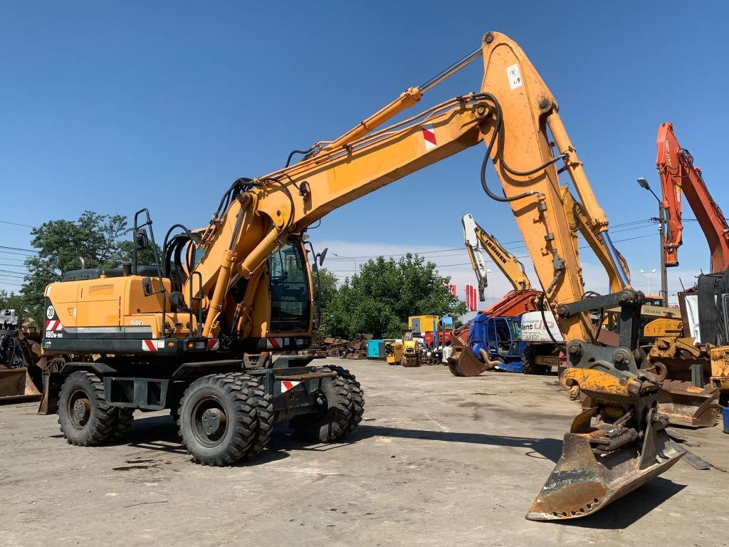 Hyundai Robex 180 W-9 A  - 휠 굴삭기 : 사진 5 Hyundai Robex 180 W-9 A  - 휠 굴삭기 : 사진 5