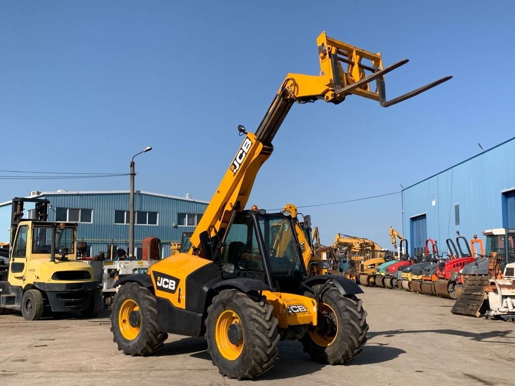 JCB 526-56 Agri - 텔레스코픽 핸들러 : 사진 1 JCB 526-56 Agri - 텔레스코픽 핸들러 : 사진 1