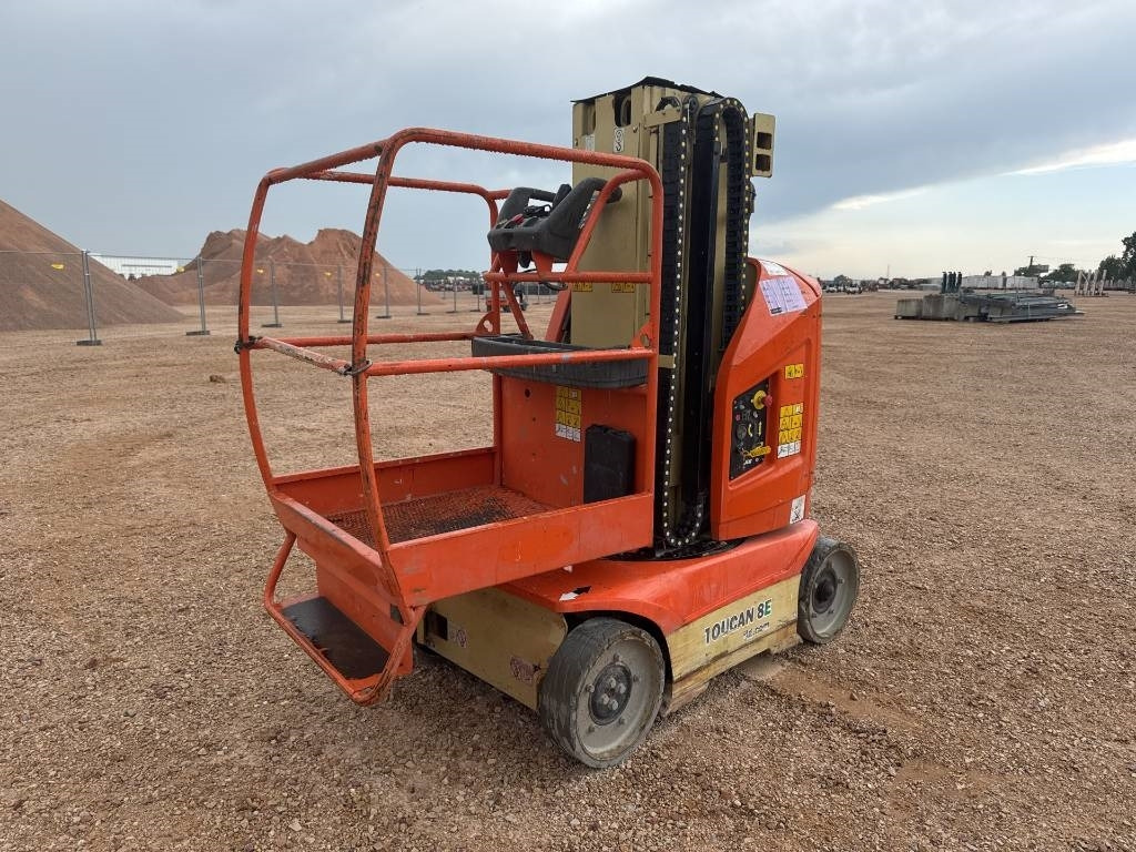 JLG Toucan 8 E - 수직 마스트 리프트 : 사진 2 JLG Toucan 8 E - 수직 마스트 리프트 : 사진 2