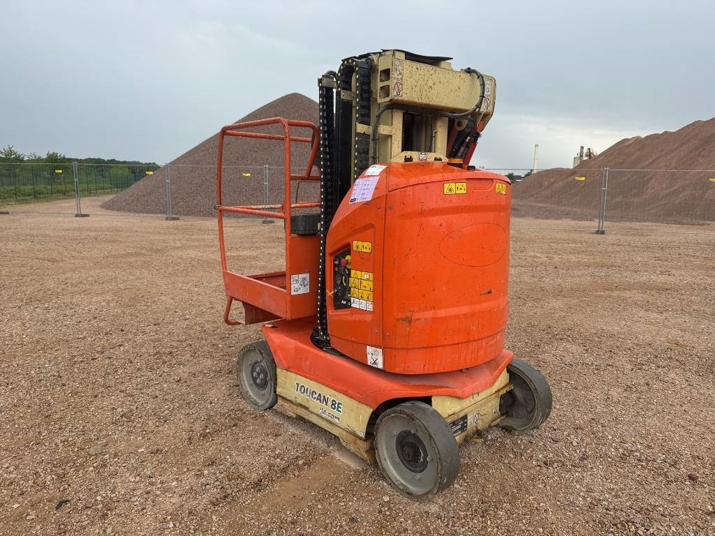 JLG Toucan 8 E - 수직 마스트 리프트 : 사진 3 JLG Toucan 8 E - 수직 마스트 리프트 : 사진 3