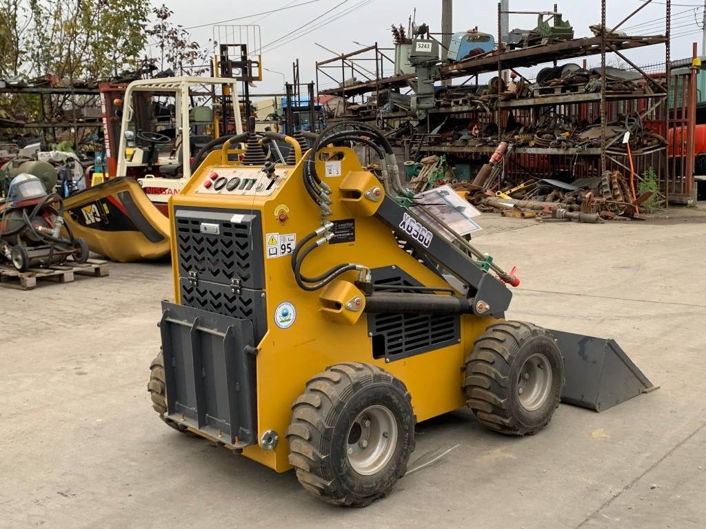 KingKong XG360 - 스키드 스티어 로더 : 사진 4 KingKong XG360 - 스키드 스티어 로더 : 사진 4