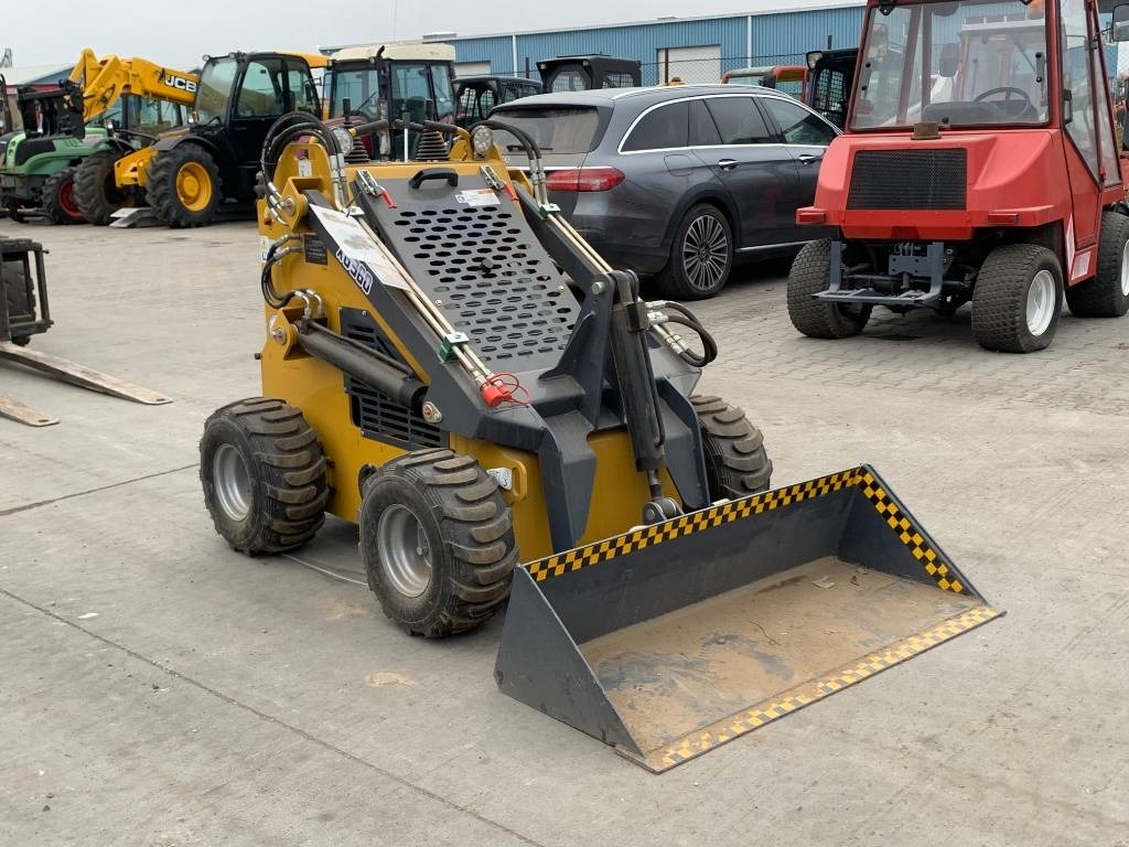 KingKong XG360 - 스키드 스티어 로더 : 사진 2 KingKong XG360 - 스키드 스티어 로더 : 사진 2