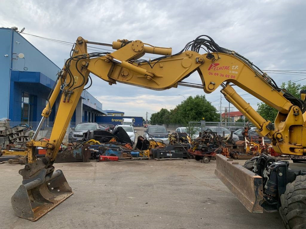 Komatsu PW118MR-11W  - 휠 굴삭기 : 사진 3 Komatsu PW118MR-11W  - 휠 굴삭기 : 사진 3