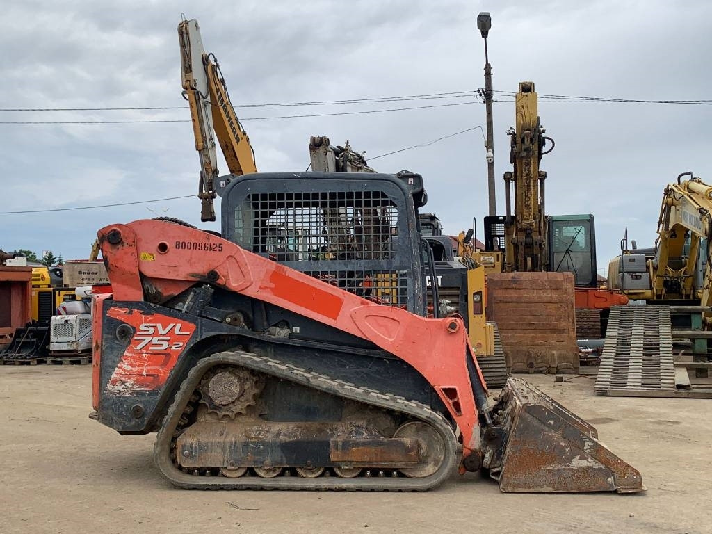 Kubota SVL 75-2 - 스키드 스티어 로더 : 사진 3 Kubota SVL 75-2 - 스키드 스티어 로더 : 사진 3