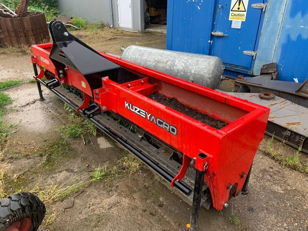 KuzeyAgro SPM3200 Mulcher - 농업용 기계 : 사진 3 KuzeyAgro SPM3200 Mulcher - 농업용 기계 : 사진 3