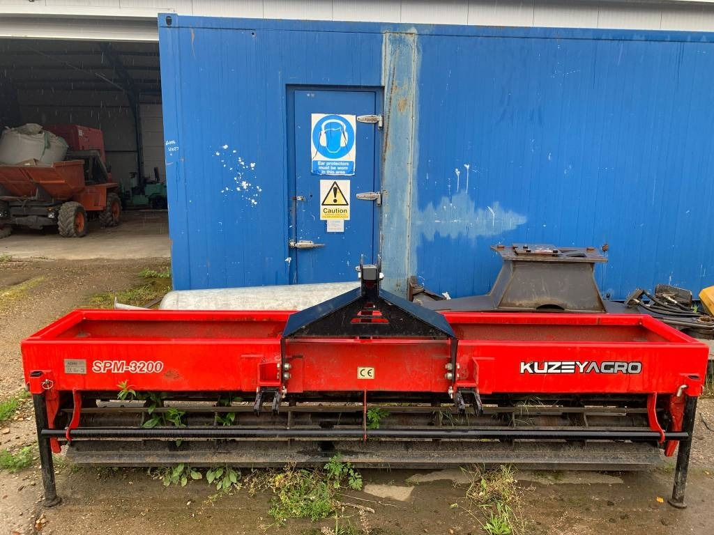 KuzeyAgro SPM3200 Mulcher - 농업용 기계 : 사진 1 KuzeyAgro SPM3200 Mulcher - 농업용 기계 : 사진 1