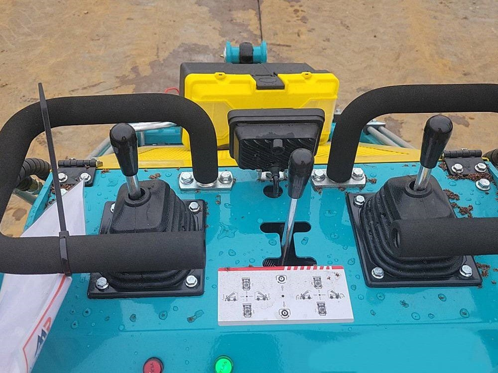 Machpro MPS330 - 스키드 스티어 로더 : 사진 4 Machpro MPS330 - 스키드 스티어 로더 : 사진 4