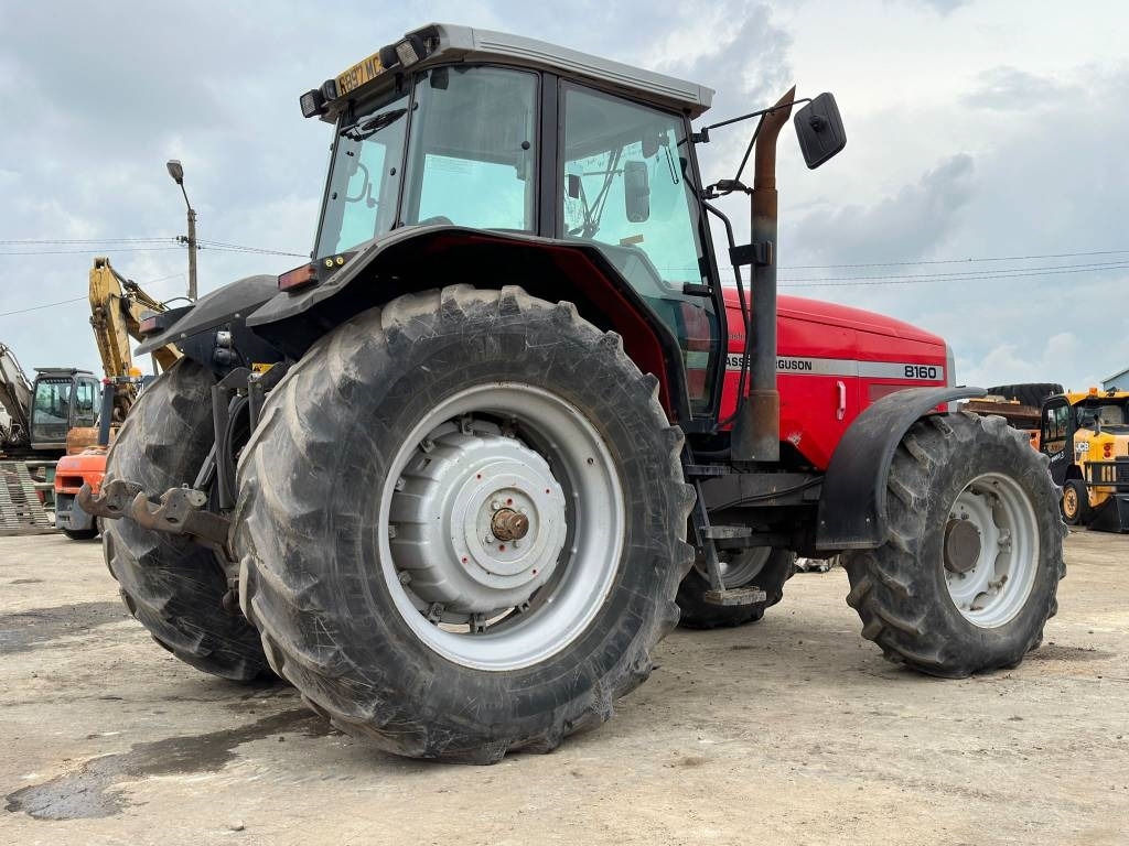 Massey Ferguson 8160 - 장궤형 트랙터 : 사진 3 Massey Ferguson 8160 - 장궤형 트랙터 : 사진 3