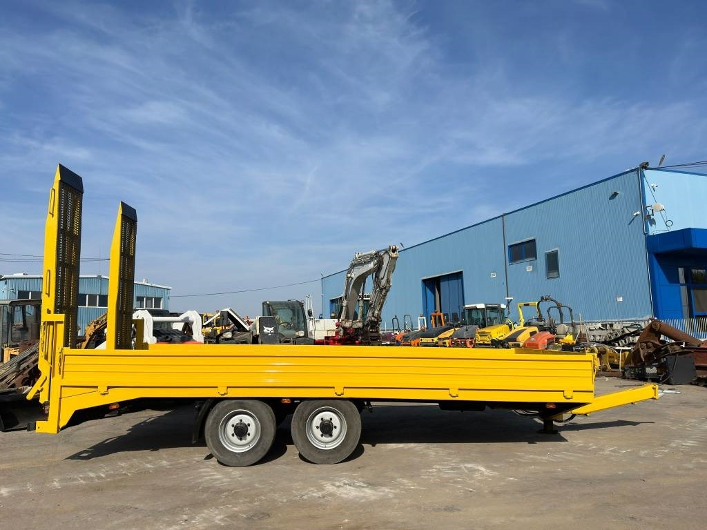 Müller-Mitteltal ZV2 - 밀폐형 박스 트레일러 : 사진 2 Müller-Mitteltal ZV2 - 밀폐형 박스 트레일러 : 사진 2