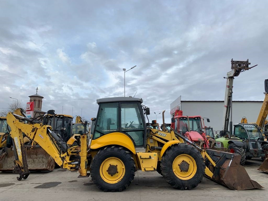 New Holland B 115 4PS - 백호 로더 : 사진 3 New Holland B 115 4PS - 백호 로더 : 사진 3