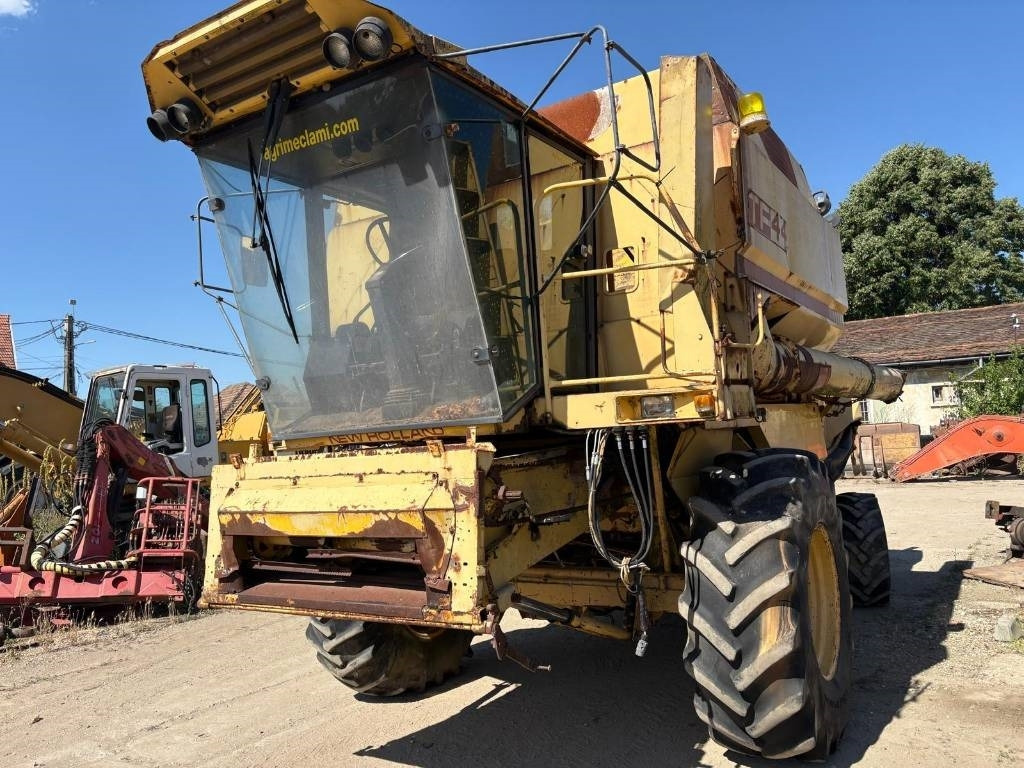 New Holland TF 44 - 목초수확기 : 사진 1 New Holland TF 44 - 목초수확기 : 사진 1