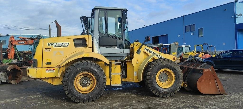 New Holland W 130 - 휠 로더 : 사진 2 New Holland W 130 - 휠 로더 : 사진 2