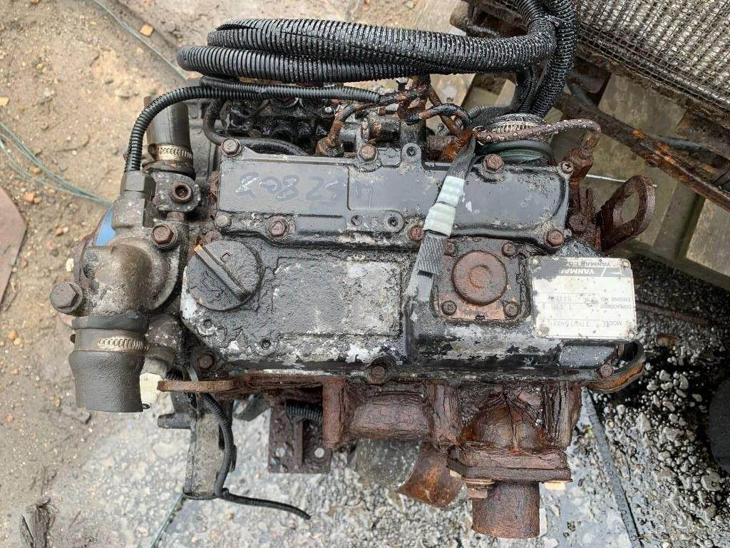 Yanmar 3TNV76 ENGINE - 엔진 건설기계 용 : 사진 1 Yanmar 3TNV76 ENGINE - 엔진 건설기계 용 : 사진 1
