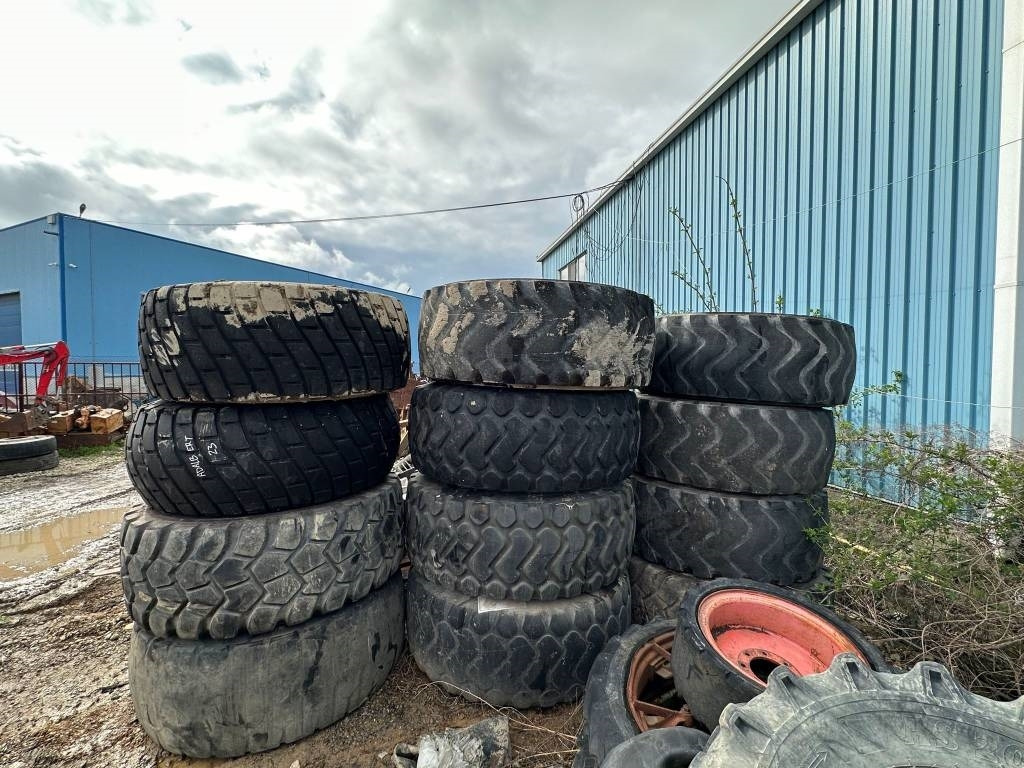 Yokohama 23.1x26 / 23.5x25 TYRES - 타이어 건설기계 용 : 사진 2 Yokohama 23.1x26 / 23.5x25 TYRES - 타이어 건설기계 용 : 사진 2