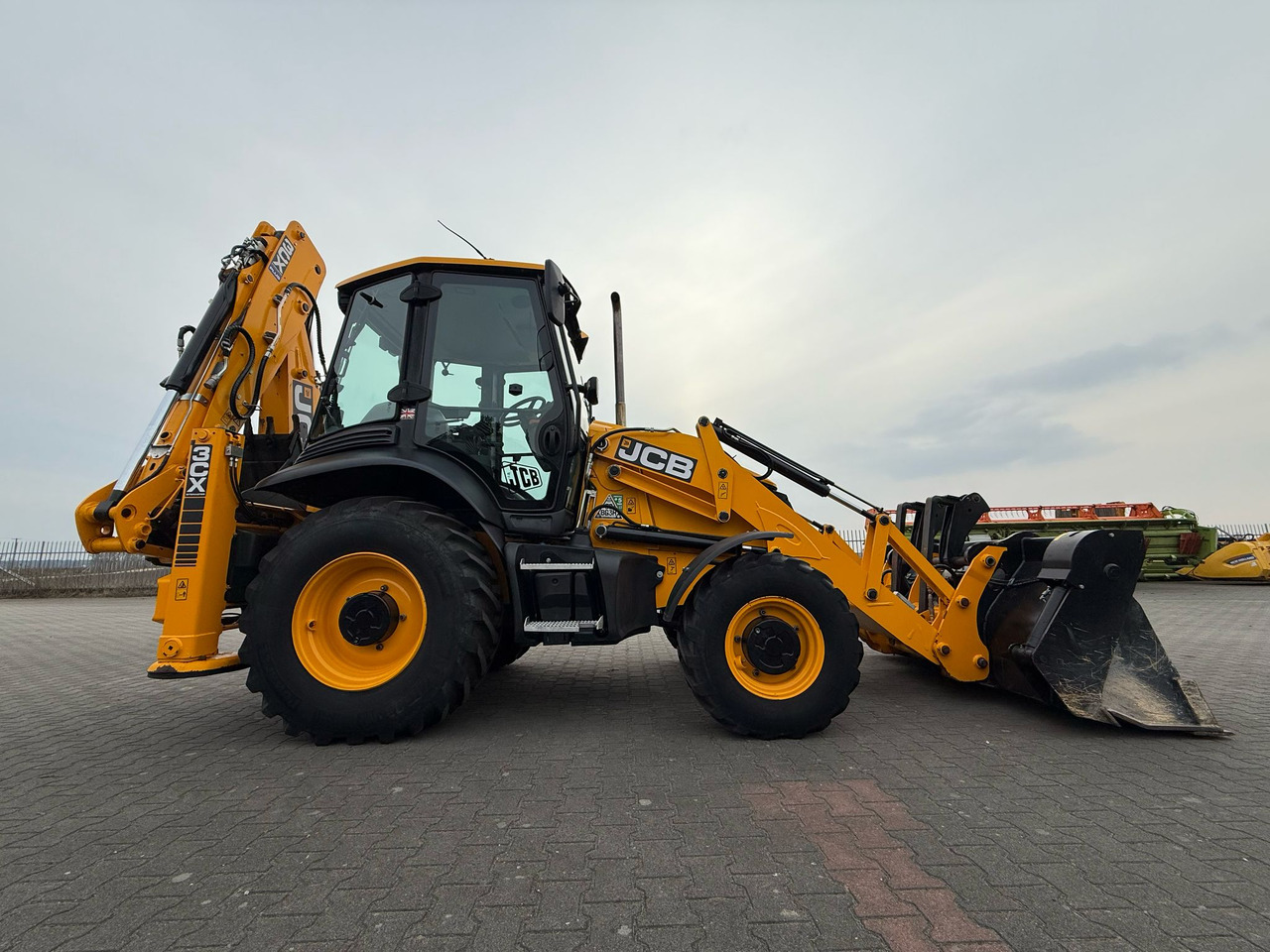 JCB 3CX - 백호 로더 : 사진 1 JCB 3CX - 백호 로더 : 사진 1